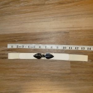 NWT Cream and Silver Leaf Waist Belt